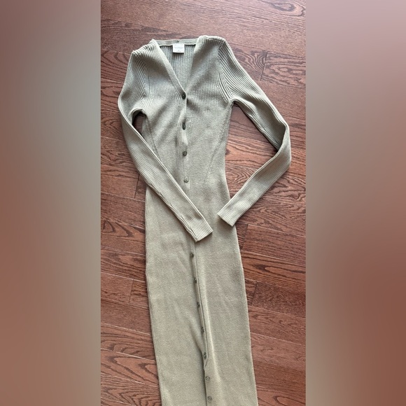 Button Through sweater dress XS in olive green  Abercrombie dress long sleeve - Picture 6 of 6